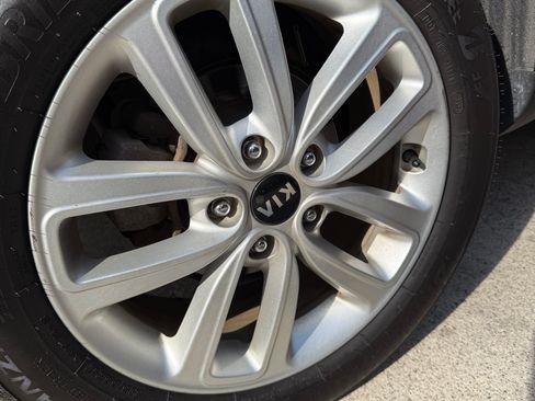 Used 2018 Kia Soul + w/ + Primo LIT Package image 10