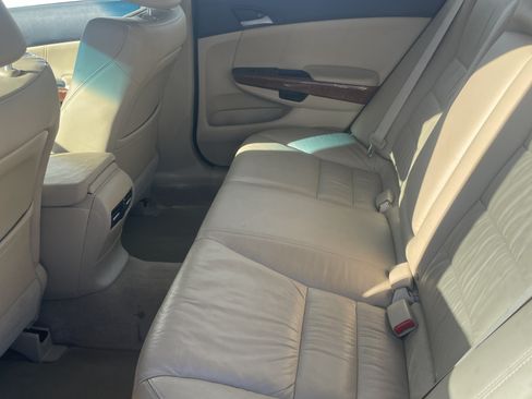 Used 2011 Honda Accord EX-L image 9