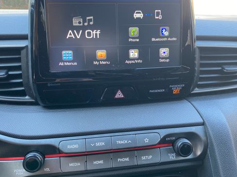 Used 2019 Hyundai Veloster Turbo image 11