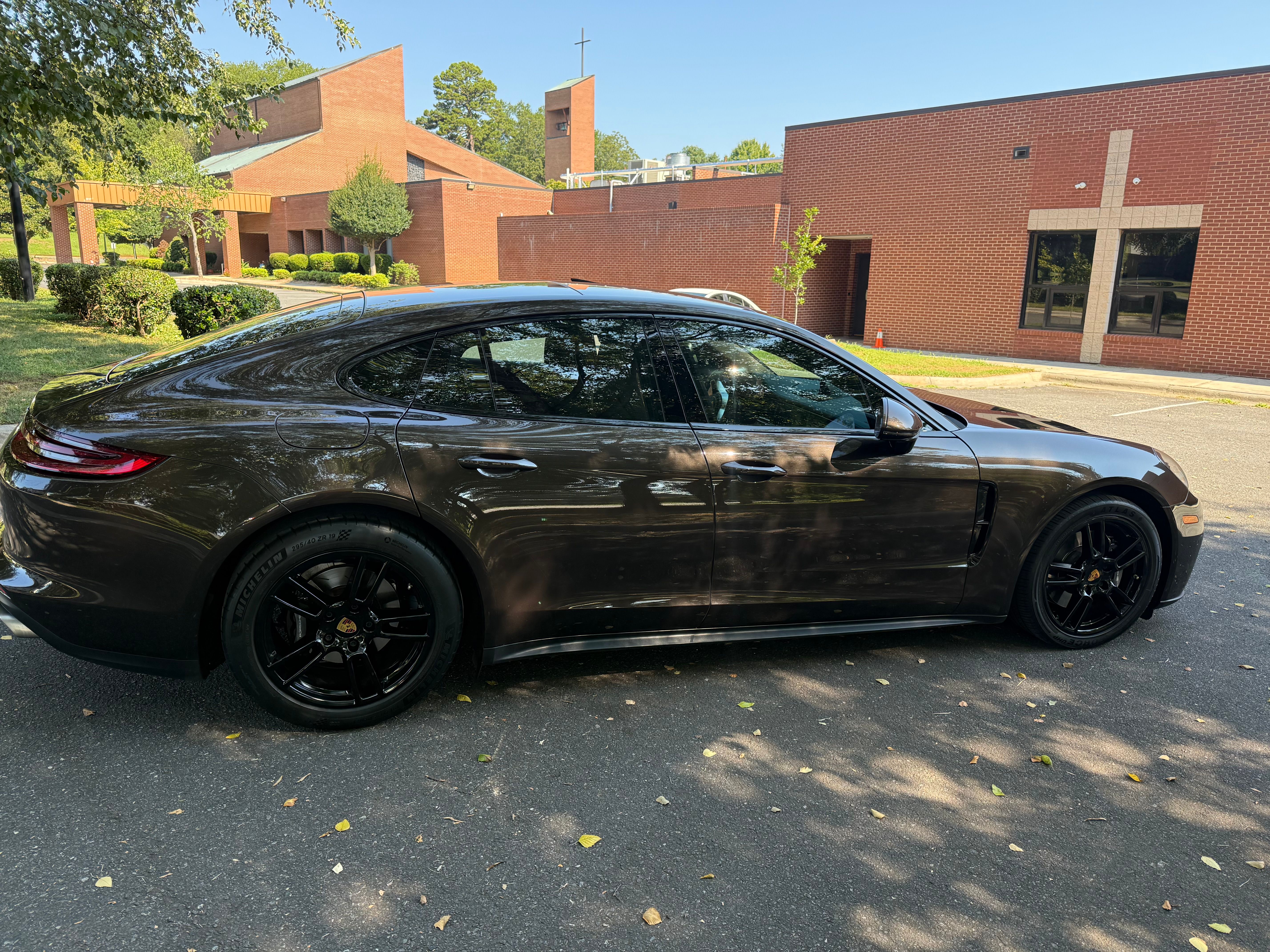 Used 2018 Porsche Panamera 4 AWD/4WD image 5