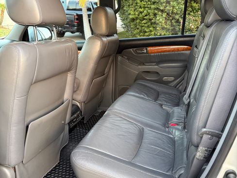 Used 2005 Lexus GX 470 470 Sport Utility 4D image 11