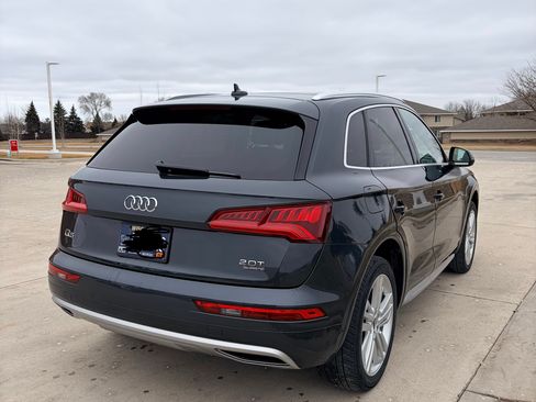 Used 2018 Audi Q5 2.0T Premium Plus w/ Premium Plus Package image 4