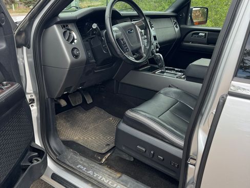 Used 2015 Ford Expedition Platinum AWD/4WD image 10
