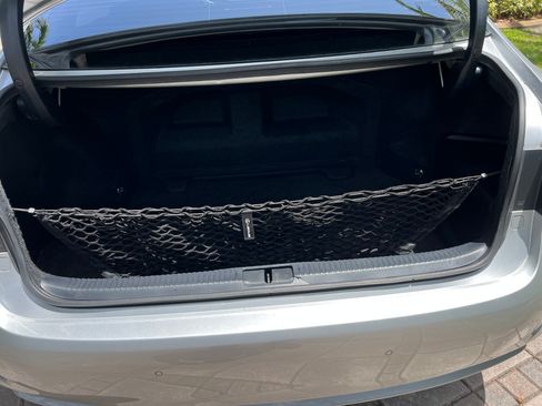 Used 2013 Lexus ES 300h w/ Premium Pkg FWD image 10