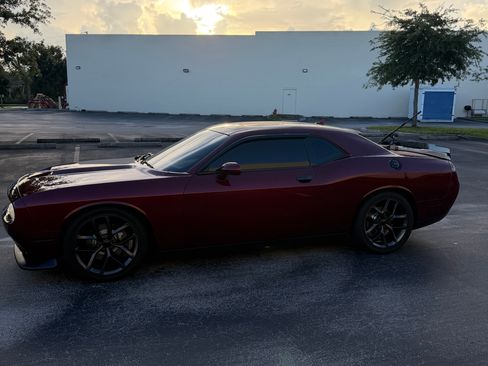 Used 2019 Dodge Challenger GT w/ Plus Package RWD image 6