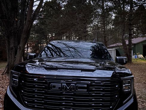 Used 2024 GMC Sierra 1500 Denali Ultimate image 5