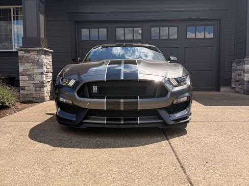 Used 2018 Ford Mustang Shelby GT350 w/ Electronics Package RWD image 1