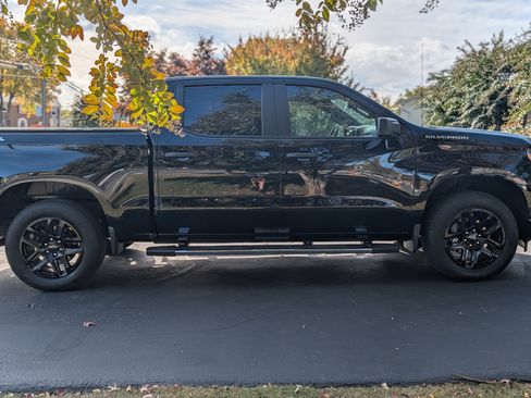 Used 2024 Chevrolet Silverado 1500 Custom image 4