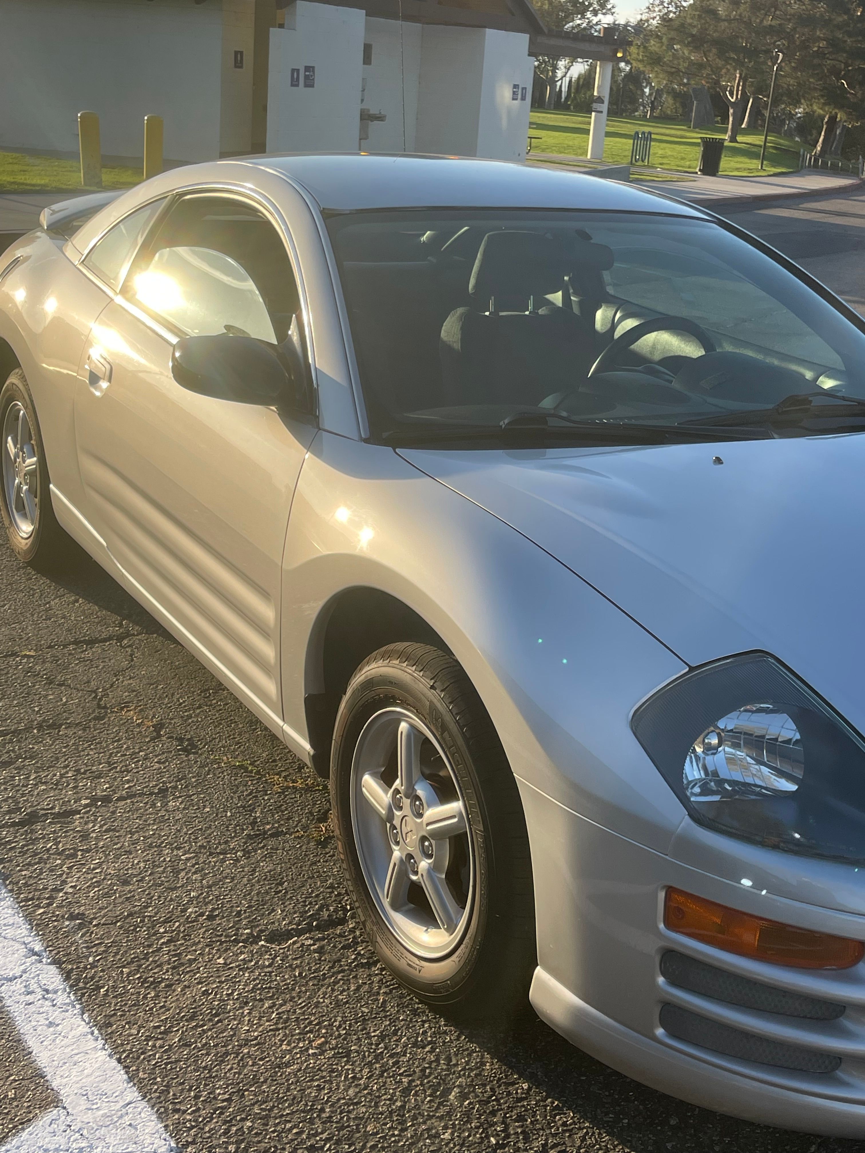 Used 2002 Mitsubishi Eclipse RS FWD image 2