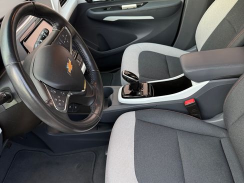 Used 2021 Chevrolet Bolt LT image 9