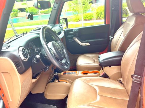 Used 2015 Jeep Wrangler Unlimited Sahara w/ Trailer Tow Group image 12