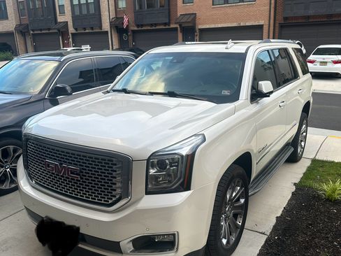Used 2015 GMC Yukon Denali w/ Open Road Package AWD/4WD image 1