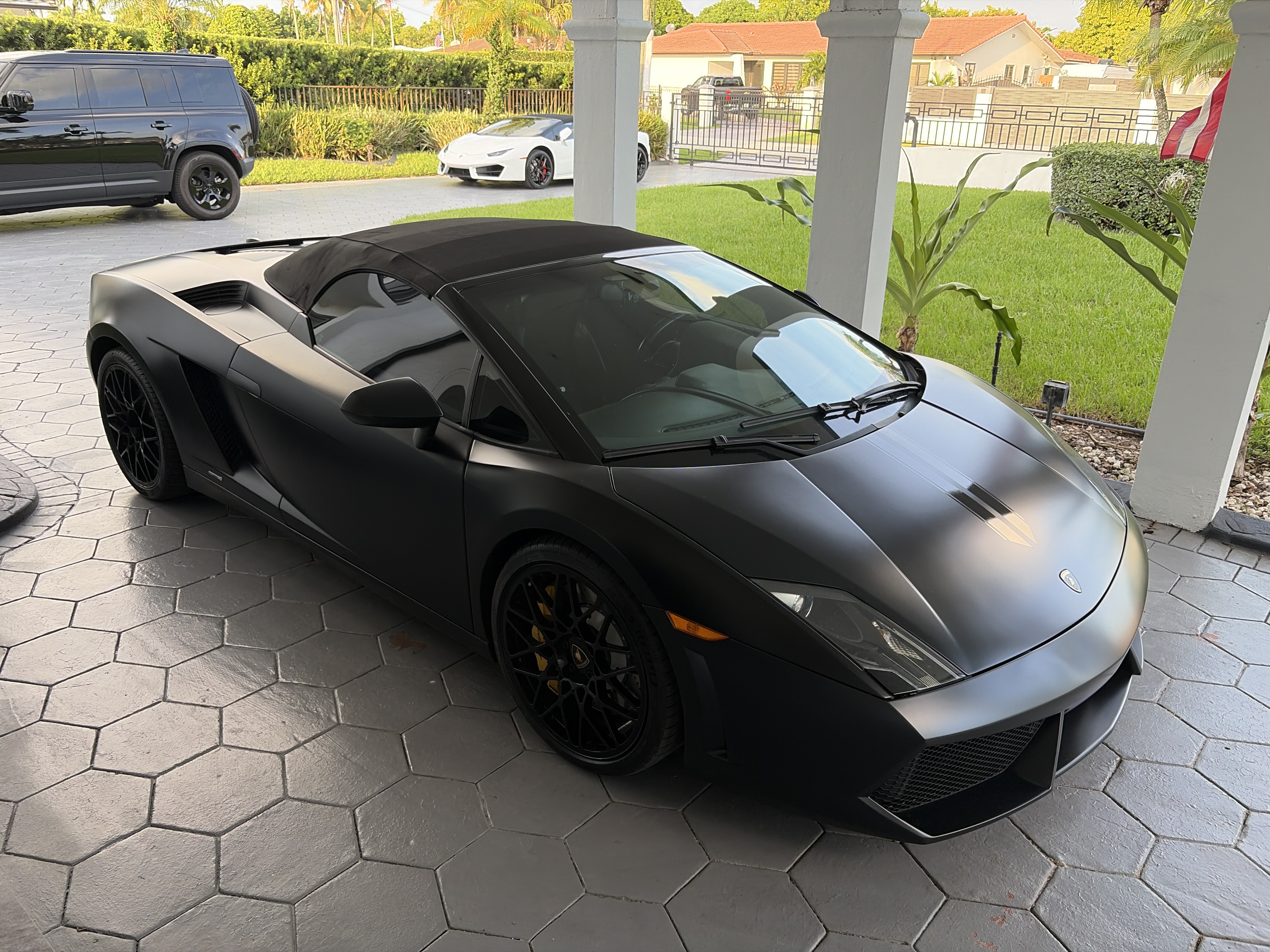 Used 2010 Lamborghini Gallardo LP 560-4 AWD/4WD image 2