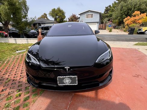 Used 2023 Tesla Model S Standard Range image 2