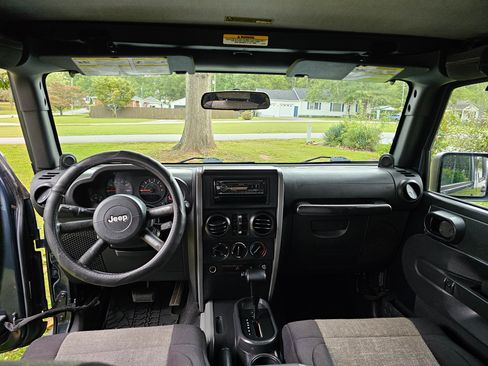Used 2007 Jeep Wrangler Unlimited X image 4