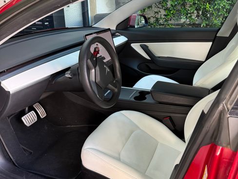 Used 2021 Tesla Model 3 Performance AWD/4WD image 10