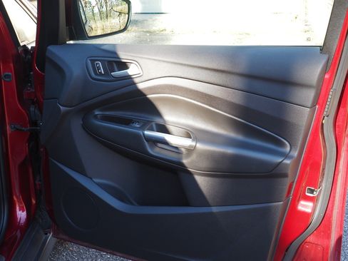 Used 2015 Ford C-MAX SEL w/ Equipment Group 302A image 16