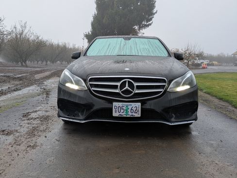 Used 2014 Mercedes-Benz E 250 BlueTEC Sedan image 2