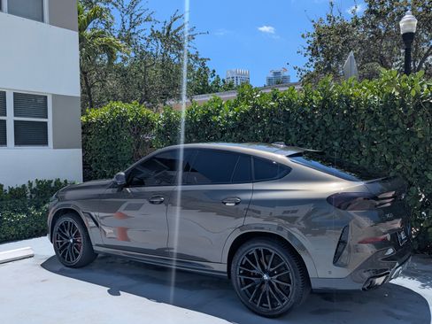 Used 2024 BMW X6 xDrive40i w/ Executive Package image 12