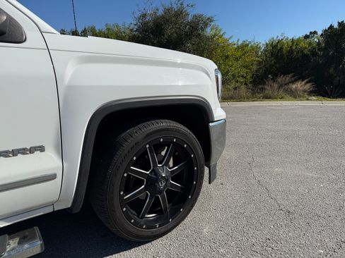 Used 2018 GMC Sierra 1500 SLT w/ SLT Premium Package image 5