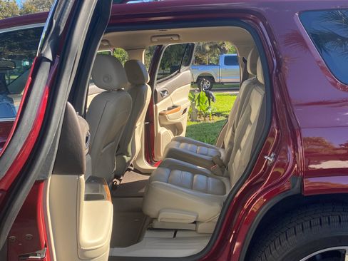 Used 2017 GMC Acadia Denali w/ Technology Package image 26