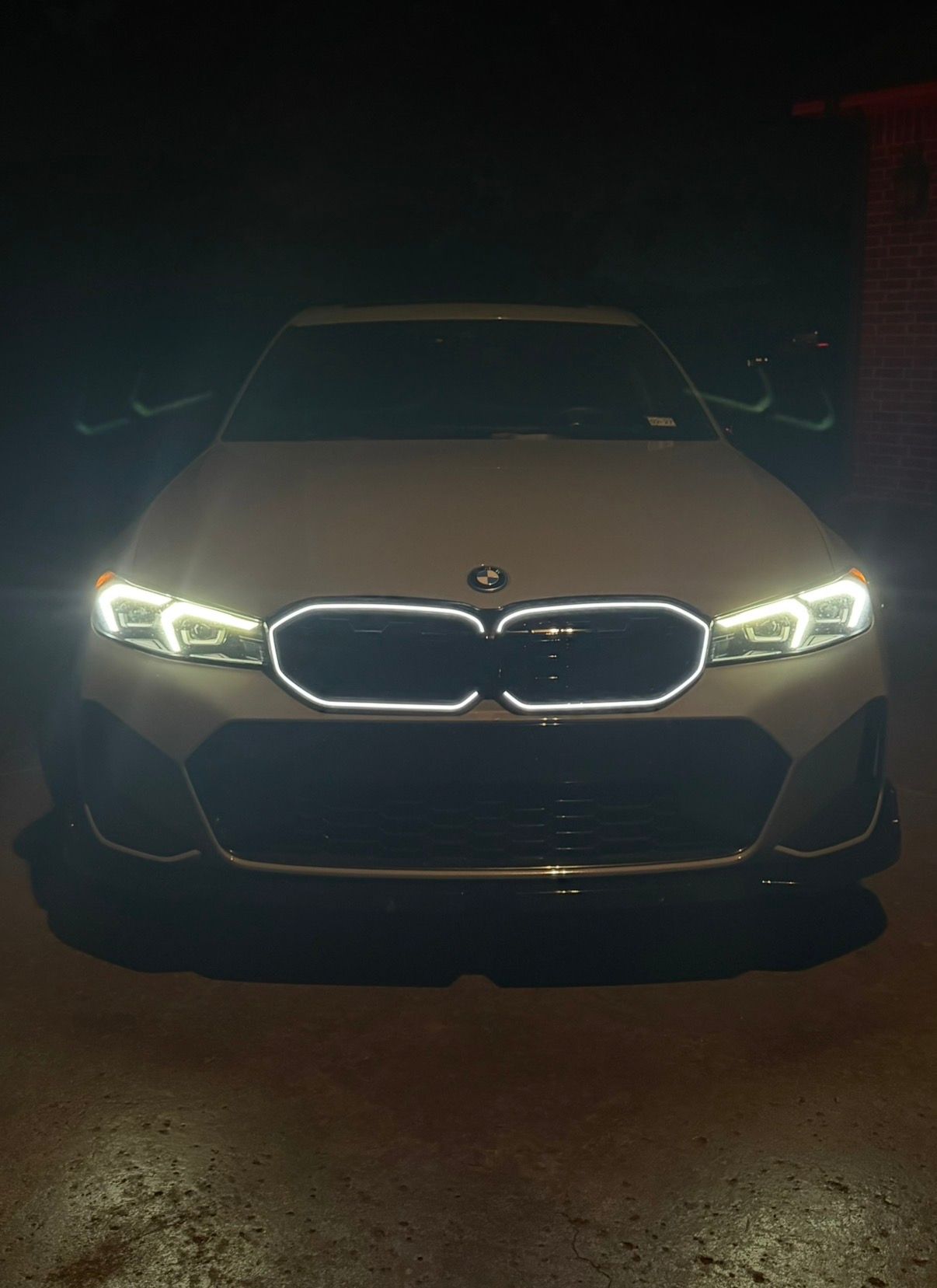 Used 2023 BMW 330e w/ M Sport Package RWD image 10