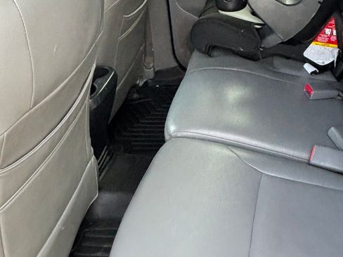 Used 2012 Toyota Tacoma 4x4 Double Cab w/ TRD Sport Pkg image 6