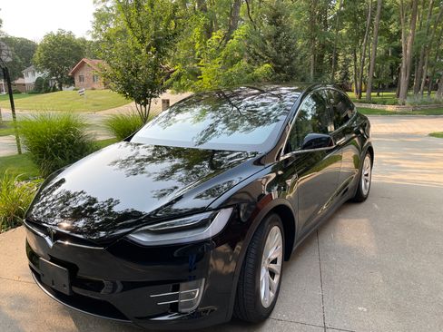 Used 2020 Tesla Model X Long Range image 5