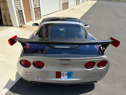 Used 2005 Chevrolet Corvette Coupe w/ Preferred Equipment Group RWD image 13