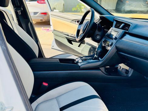 Used 2018 Honda Civic LX image 9
