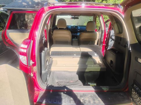 Used 2009 Toyota RAV4 Limited AWD/4WD image 14