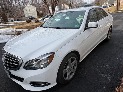 Used 2014 Mercedes-Benz E 350 4MATIC Sedan image 2