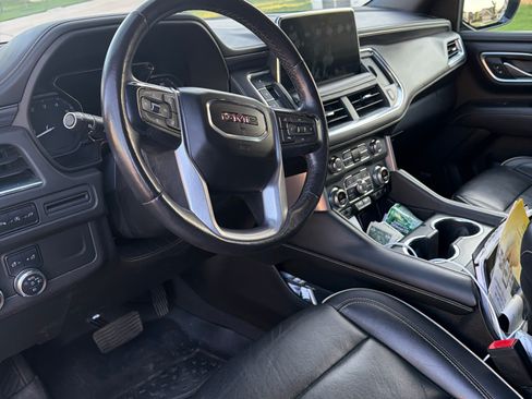 Used 2021 GMC Yukon SLT w/ SLT Premium Package AWD/4WD image 6