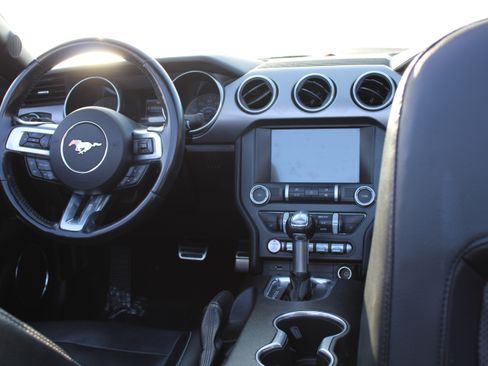 Used 2020 Ford Mustang Premium image 11