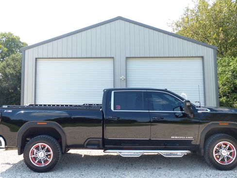 Used 2020 GMC Sierra 2500 SLE w/ SLE Value Package; image 25