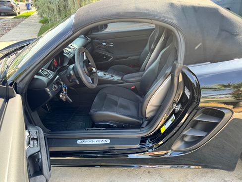 Used 2018 Porsche 718 Boxster GTS image 14