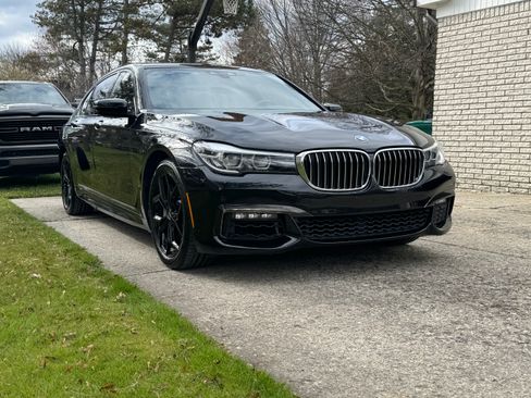 Used 2019 BMW 740i xDrive image 4