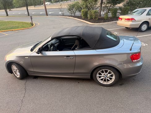 Used 2010 BMW 128i Convertible RWD image 15