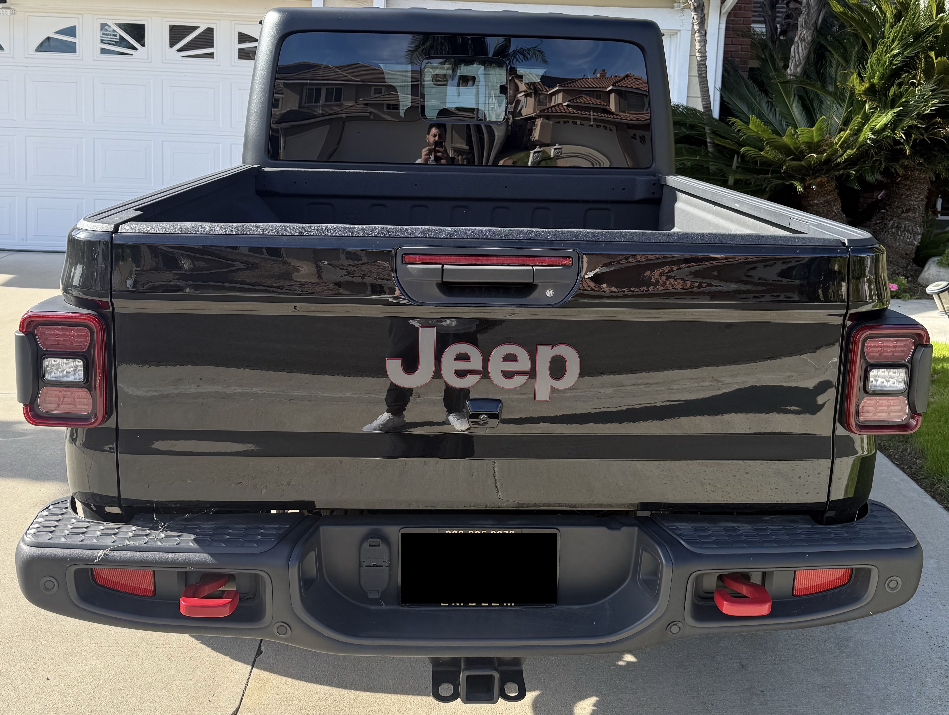 Used 2023 Jeep Gladiator Rubicon w/ LED Lighting Group AWD/4WD image 8