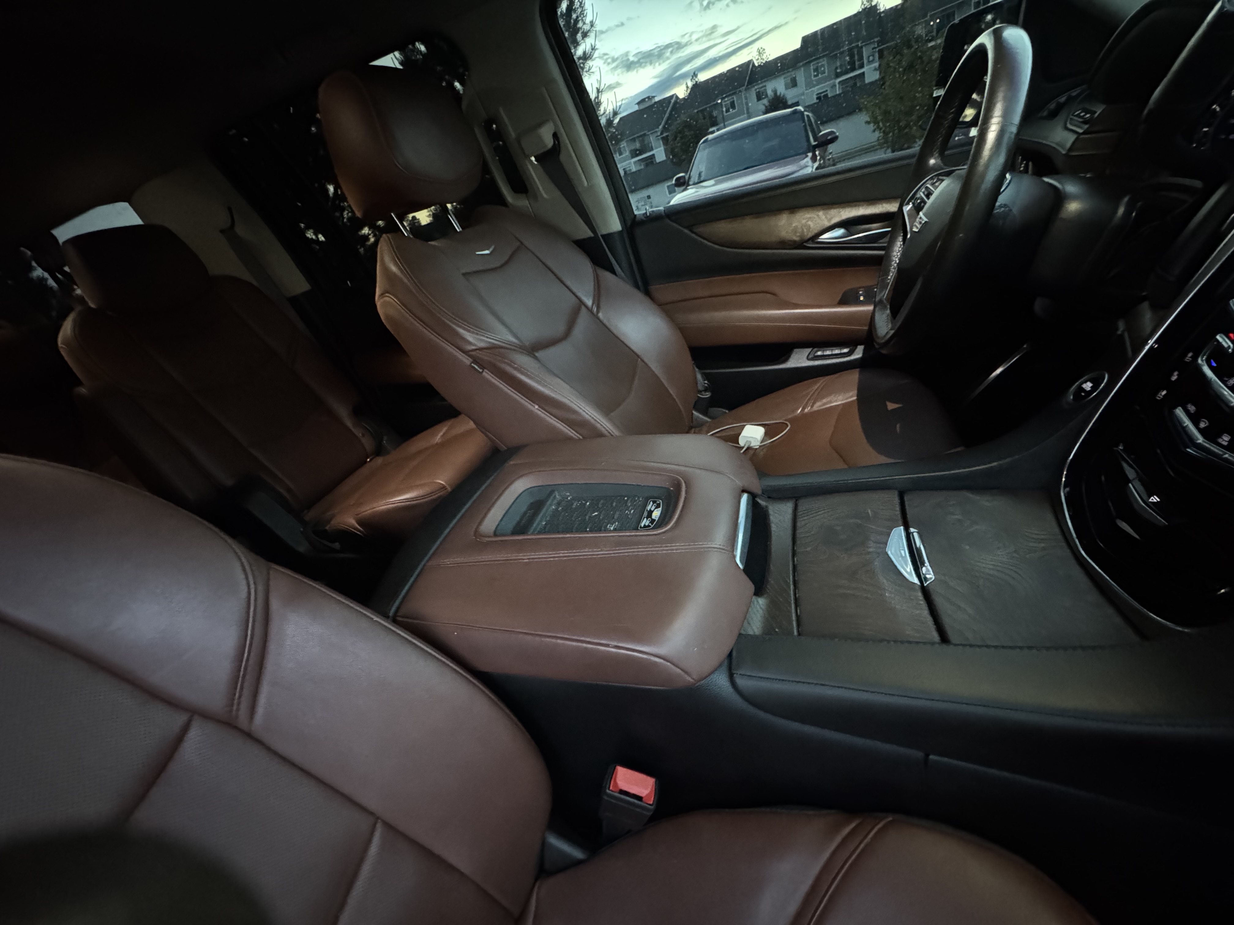 Used 2016 Cadillac Escalade ESV Premium AWD/4WD image 28