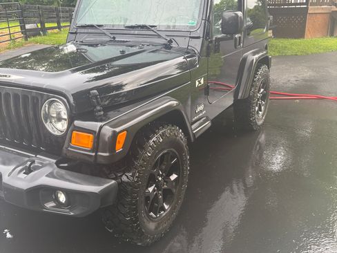 Used 2004 Jeep Wrangler X w/ Wheel Plus Group AWD/4WD image 13