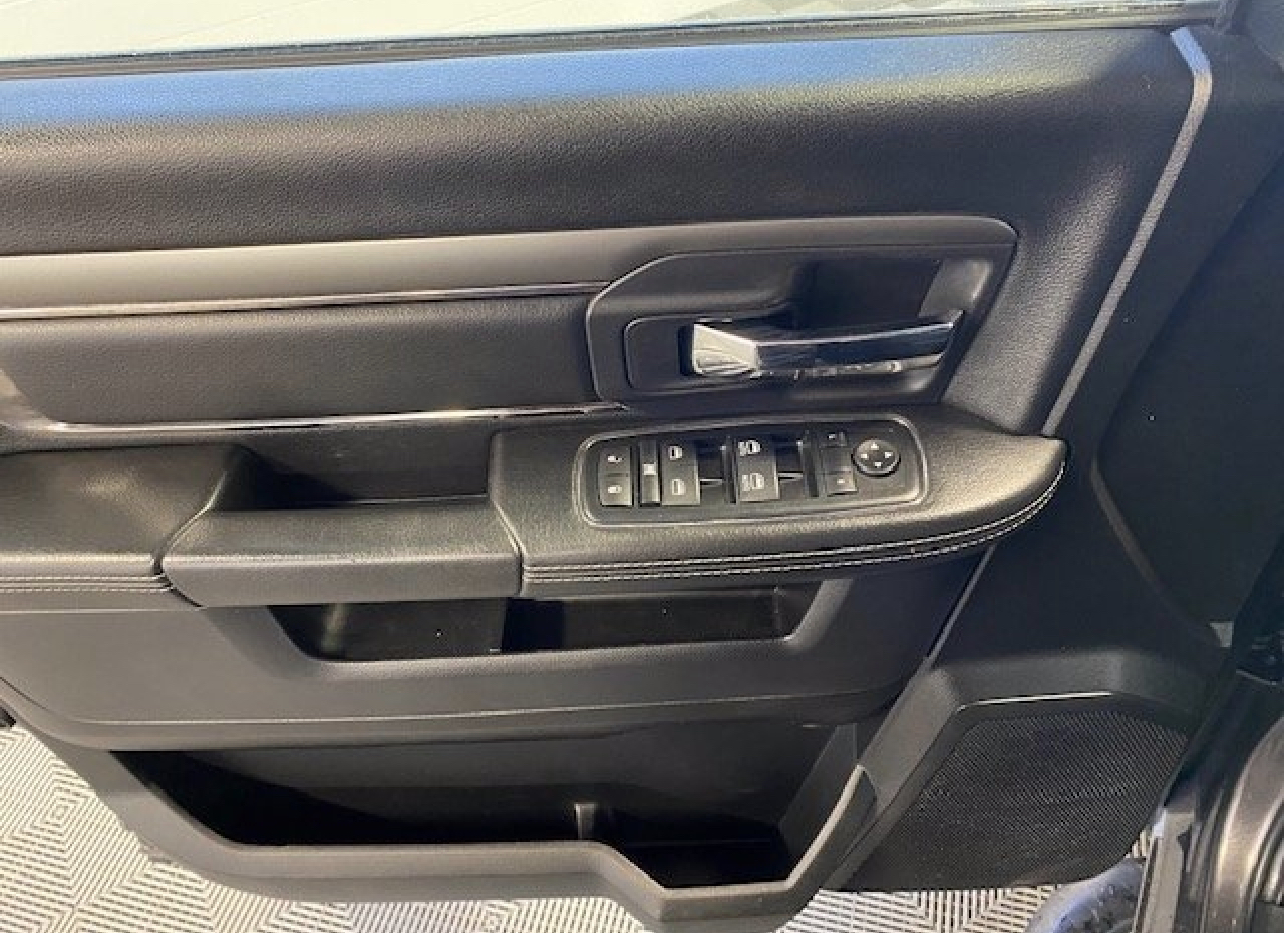 Used 2015 RAM 1500 Sport AWD/4WD image 18