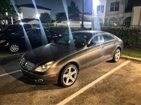 Used 2007 Mercedes-Benz CLS 550 CLS 550 Coupe 4D image 6