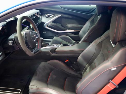 Used 2022 Chevrolet Camaro ZL1 image 24