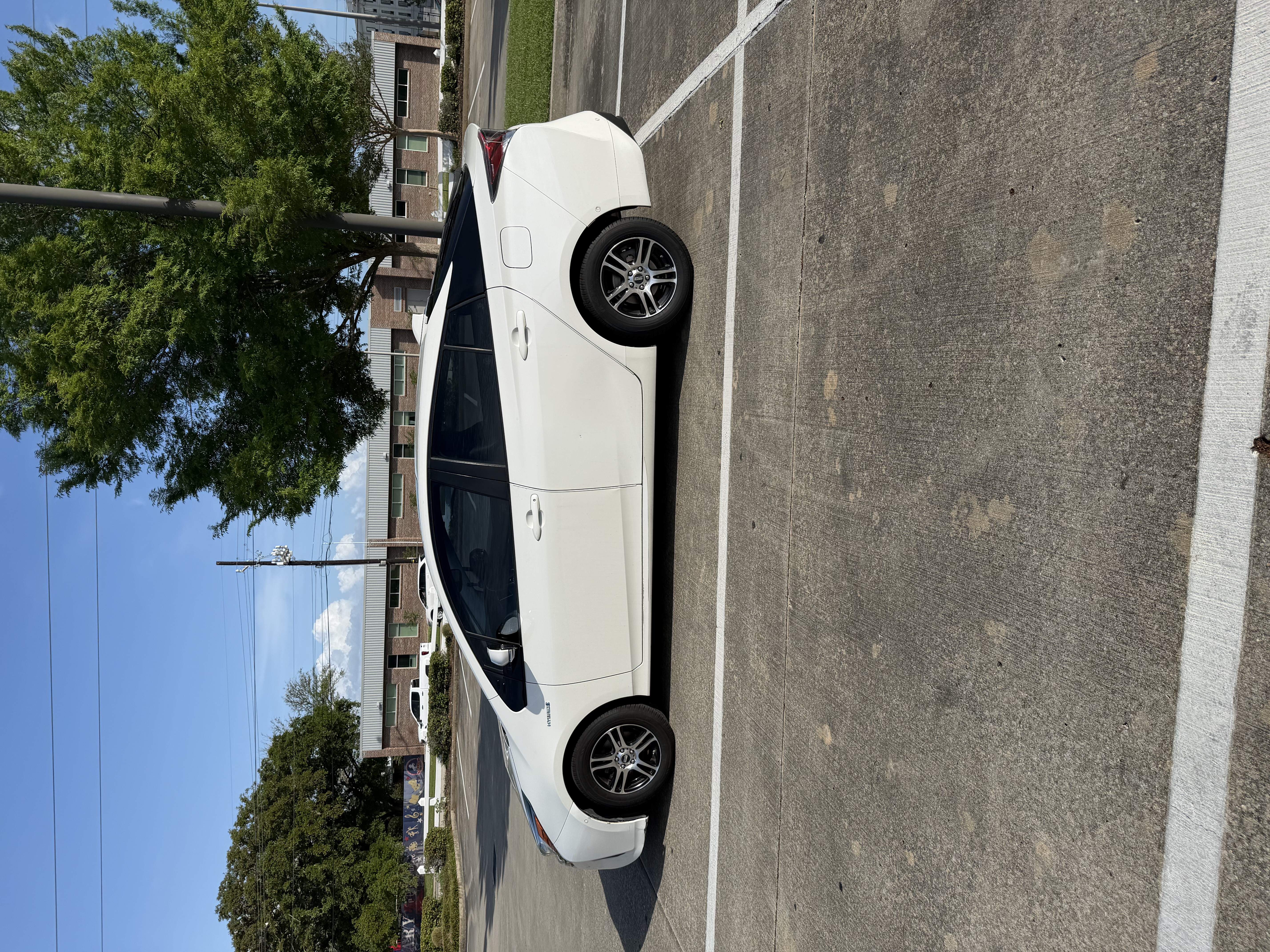 Used 2017 Toyota Prius Four w/ Advanced Technology Package FWD image 5
