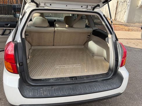 Used 2006 Subaru Outback 2.5i image 10