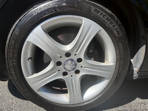 Used 2014 Mercedes-Benz E 350 E 350 4MATIC Sedan 4D image 21