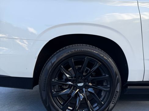 Used 2021 Cadillac Escalade ESV Sport Platinum w/ LPO, ONYX Package image 11