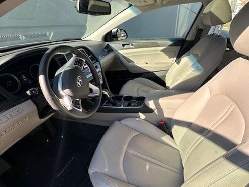Used 2018 Hyundai Sonata Limited w/ Ultimate Package 02 image 4