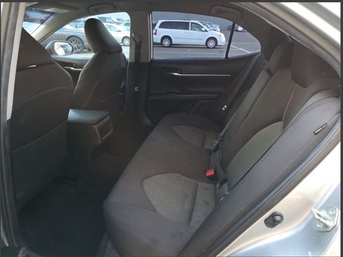 Used 2020 Toyota Camry LE image 15